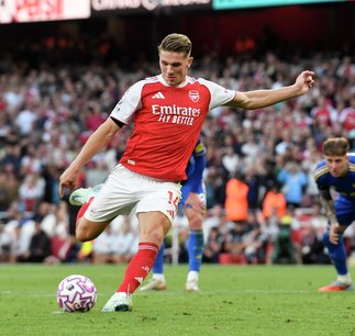 Halftime Penalty | Tottenham or Liverpool Women